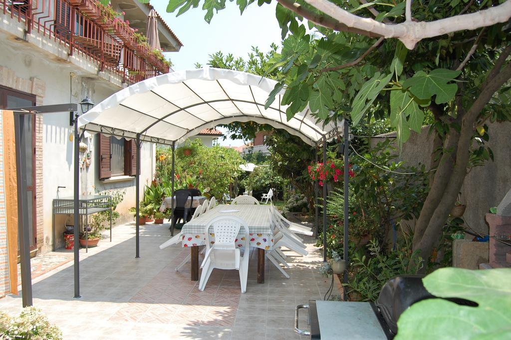 B&B Villa Francesca Soverato Marina Eksteriør bilde