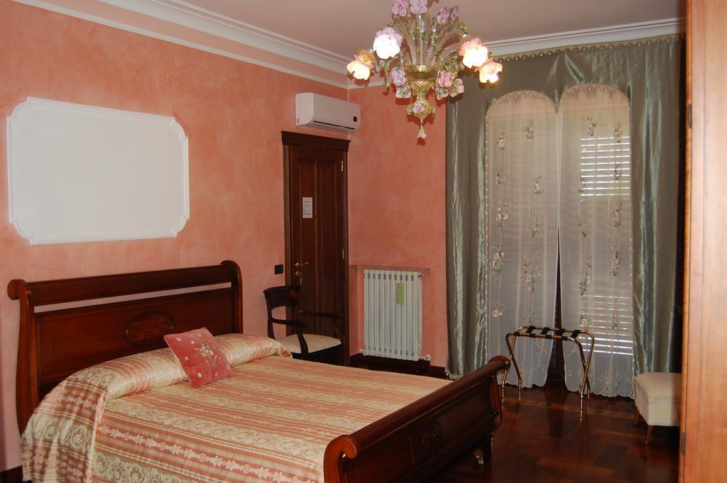 B&B Villa Francesca Soverato Marina Rom bilde