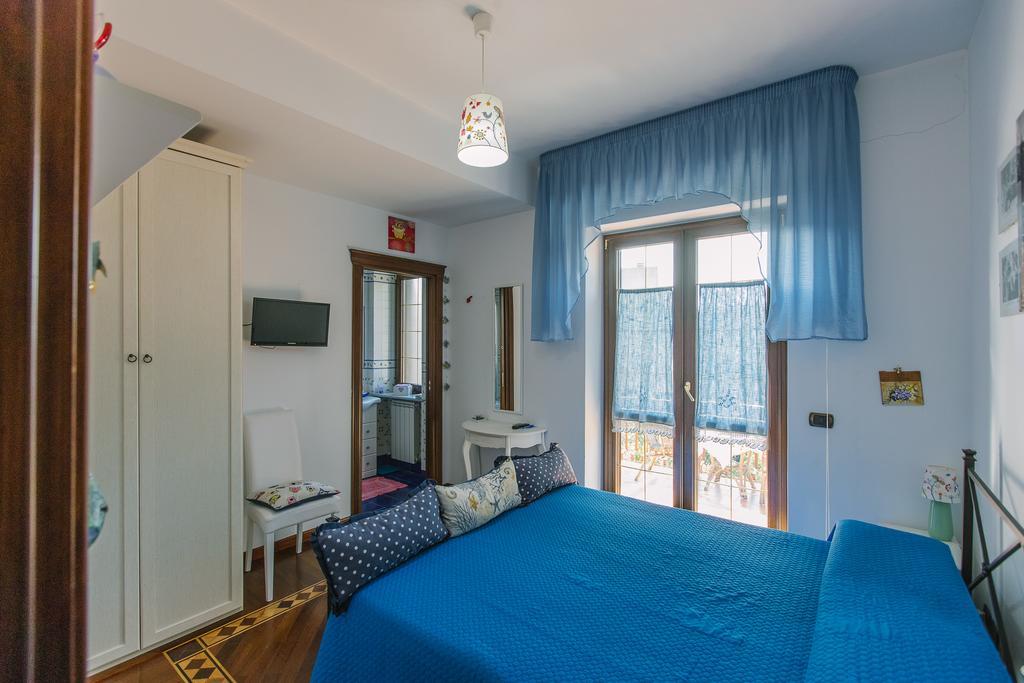 B&B Villa Francesca Soverato Marina Eksteriør bilde