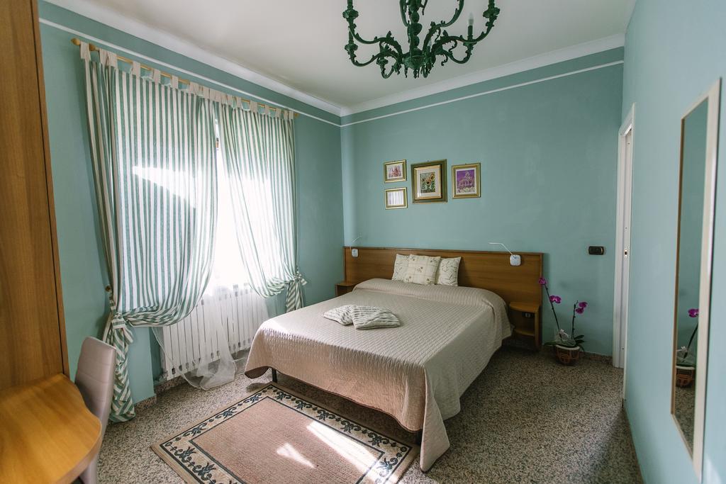 B&B Villa Francesca Soverato Marina Eksteriør bilde