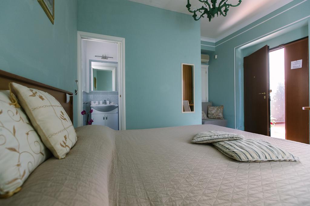 B&B Villa Francesca Soverato Marina Eksteriør bilde